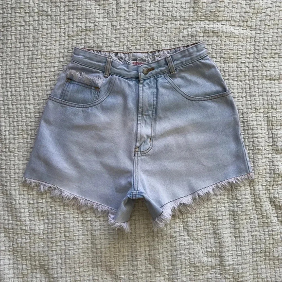 VINTAGE Denim Republic High Waisted Shorts - Picture 2 of 6